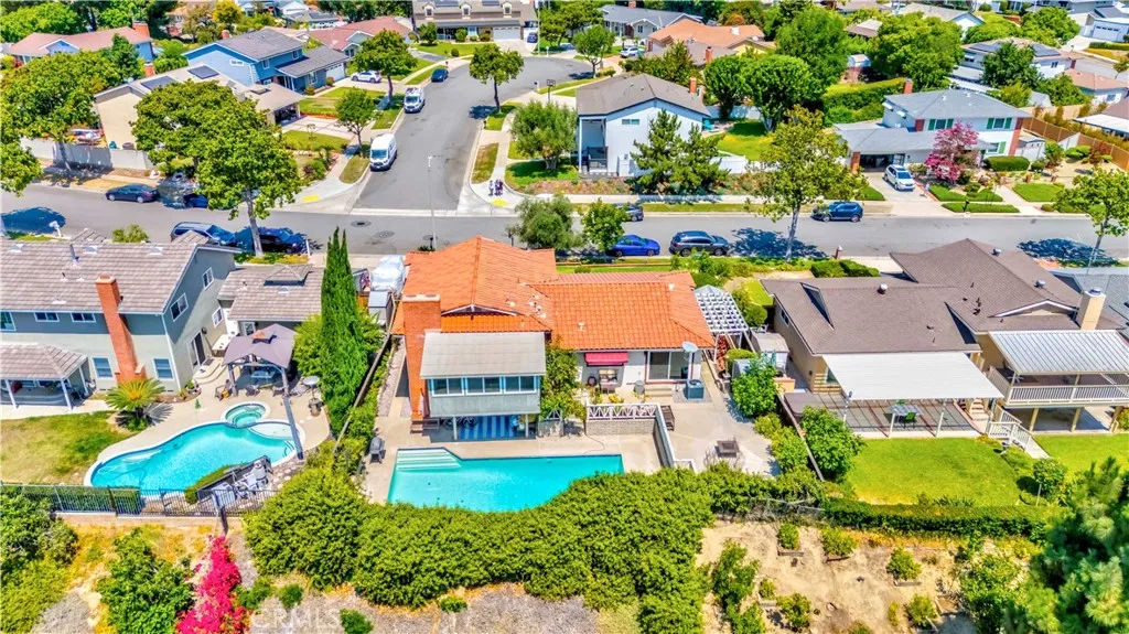 2132 Calavera, Fullerton, California 92833 home-pic-39